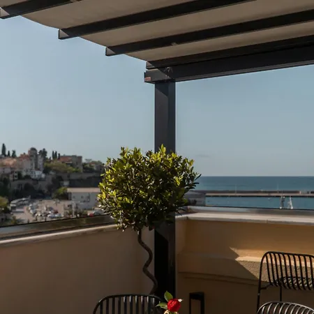 Epicure * Kavala